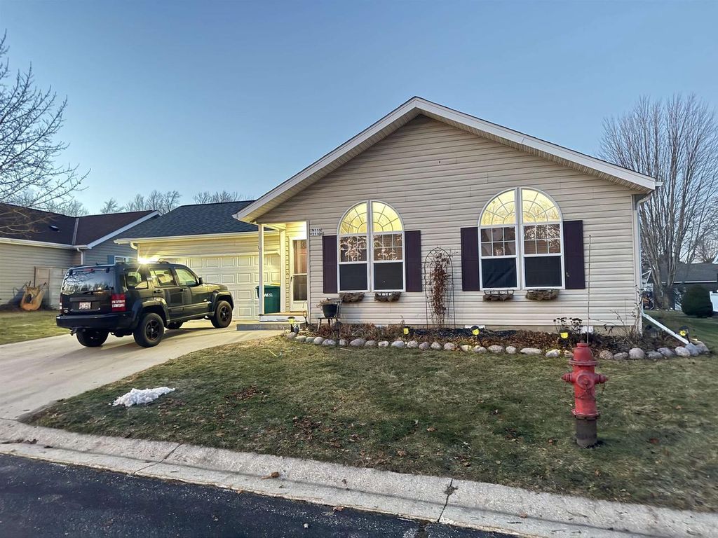 Photo of N115W21106 Brookside CIRCLE, Germantown, WI 53022 (MLS # 2016714)