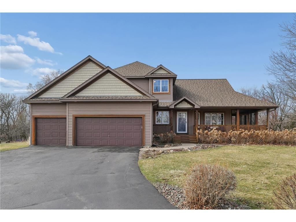 Photo of 143 Heritage TRAIL, Houlton, WI 54082 (MLS # 7048208)