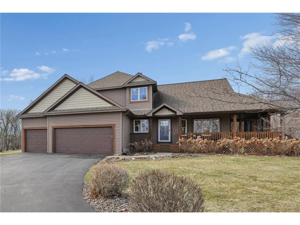 Photo of 143 Heritage TRAIL, Houlton, WI 54082 (MLS # 7048208)