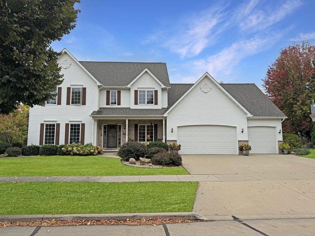 Photo of 233 E Fernwood LANE, Appleton, WI 54913 (MLS # 50334497)