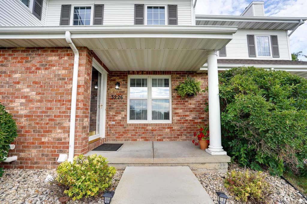 Photo of 3226 Dorchester WAY, Madison, WI 53719 (MLS # 2031220)