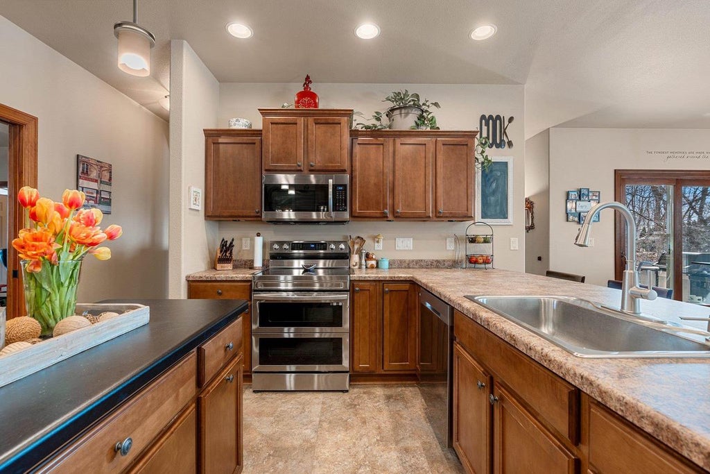 Photo of 1055 Zacher DRIVE, Oshkosh, WI 54901 (MLS # 50329082)