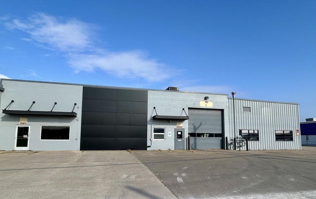 Photo of 207 Causeway BOULEVARD, La Crosse, WI 54603 (MLS # 1946959)