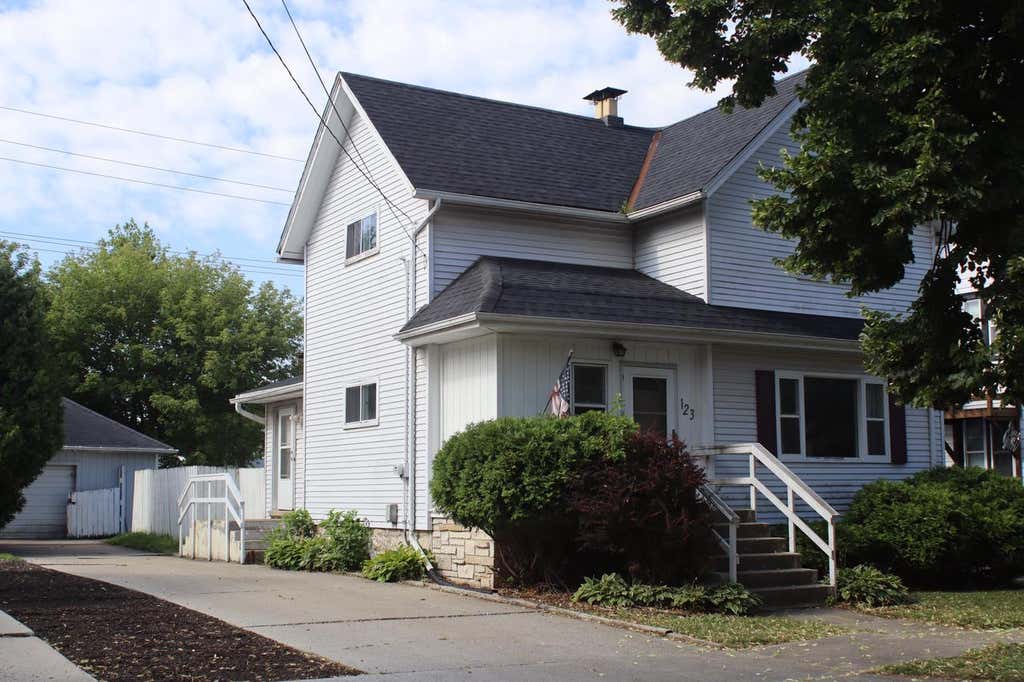 Photo of 123 Cook STREET, Waukesha, WI 53186 (MLS # 1972103)