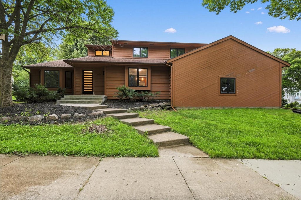 Photo of 7201 Longmeadow ROAD, Madison, WI 53717 (MLS # 1978429)