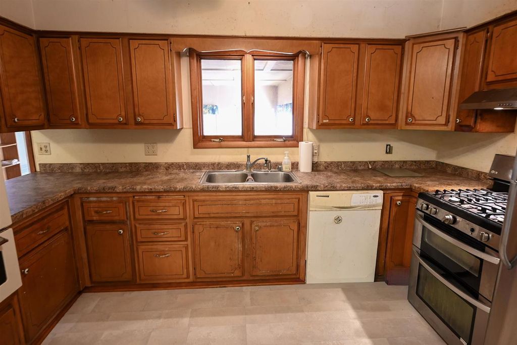 Photo of W8108 Dunning ROAD, Pardeeville, WI 53954 (MLS # 2012961)