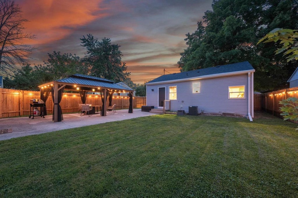 Photo of 1831 14th AVENUE, Green Bay, WI 54304 (MLS # 50330841)