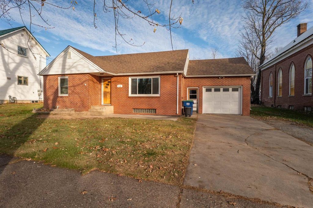 Photo of 218 N 3rd AVENUE, Edgar, WI 54426 (MLS # 22505459)