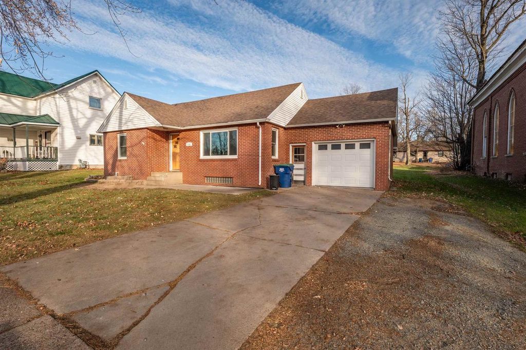 Photo of 218 N 3rd AVENUE, Edgar, WI 54426 (MLS # 22505459)