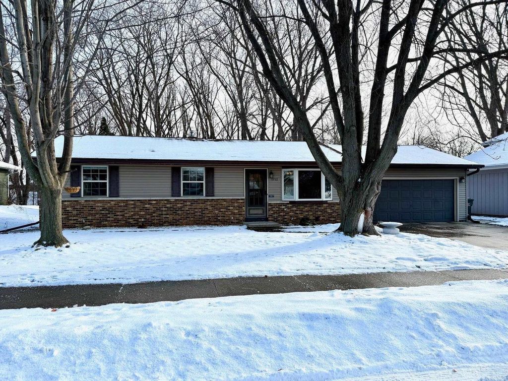 Photo of 1712 Thelen AVENUE, Kaukauna, WI 54130 (MLS # 50319573)