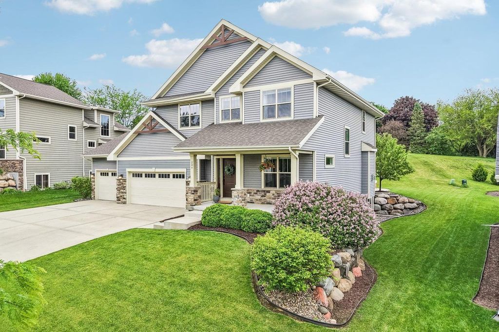 Photo of 204 Westmorland DRIVE, Mount Horeb, WI 53572 (MLS # 2023866)