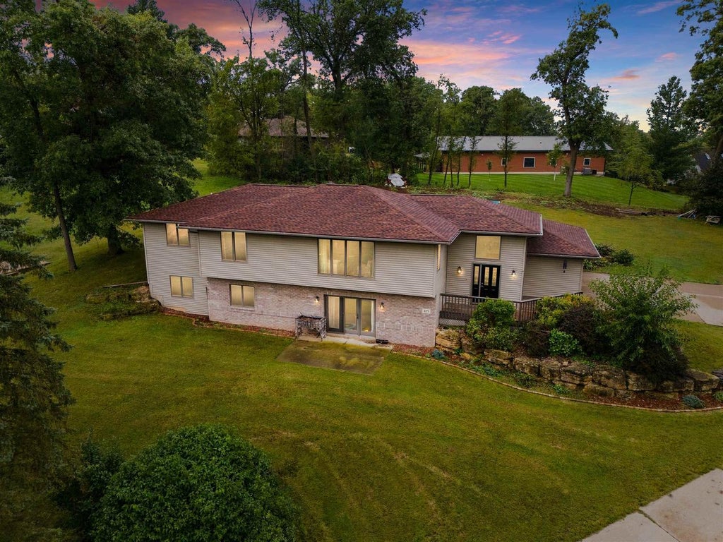 Photo of 675 Pyrite ROAD, Platteville, WI 53818 (MLS # 2032976)