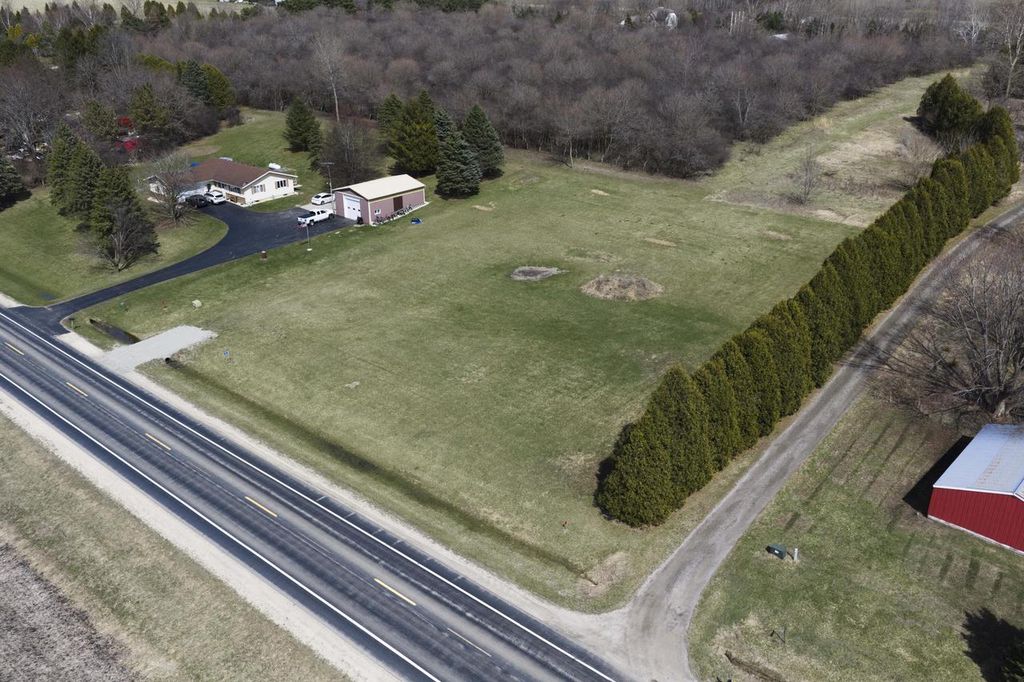 Photo of N972 County Rd M, Watertown, WI 53098 (MLS # 1943943)