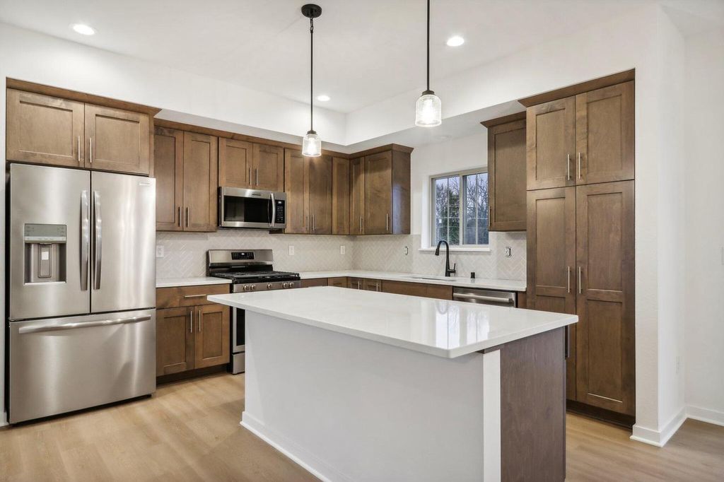 Photo of N174W20582 Laurel Springs CIRCLE, Jackson, WI 53037 (MLS # 1958565)