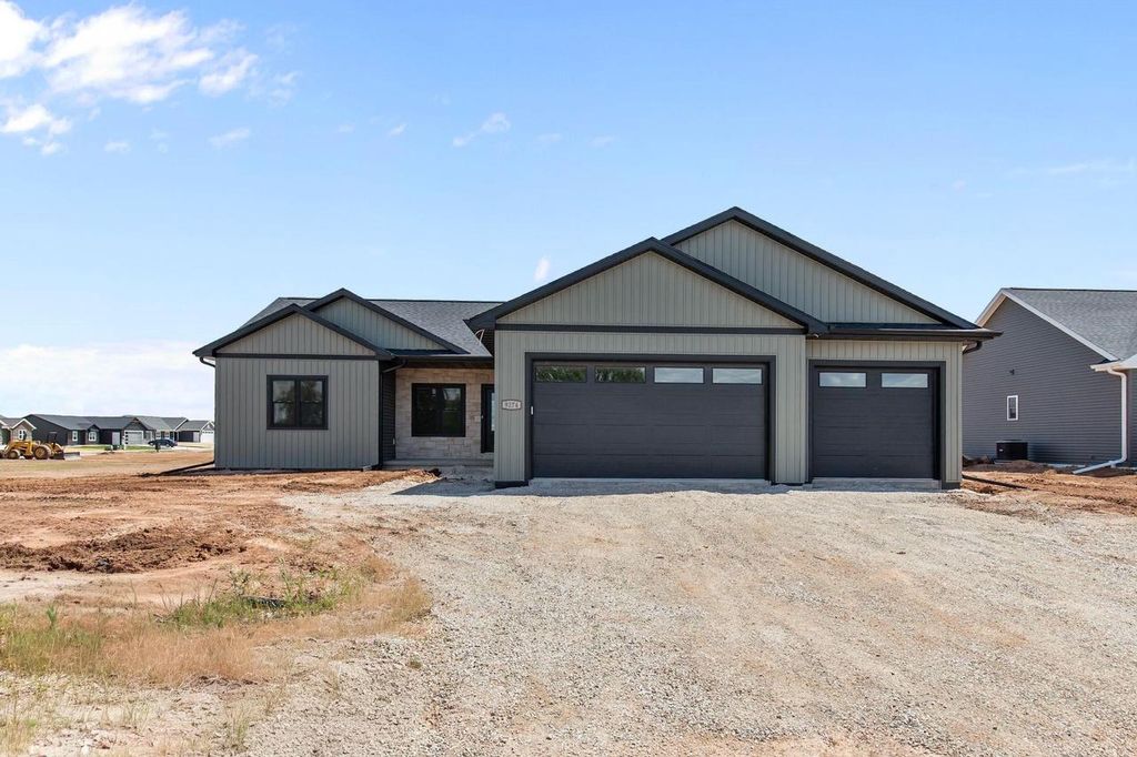 Photo of N9274 Homestead LANE, Appleton, WI 54915 (MLS # 50327608)
