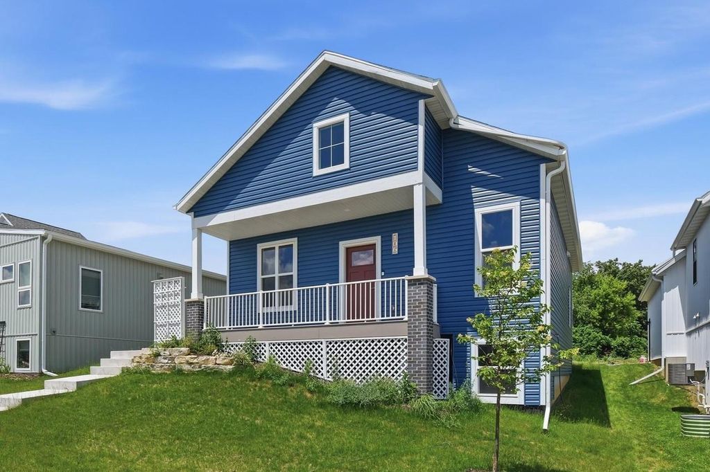 Photo of 106 Lupine AVENUE, Poynette, WI 53955 (MLS # 2026543)