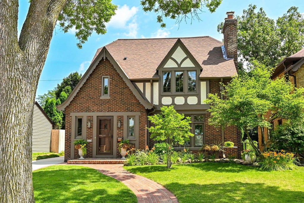 Photo of 4848 N Woodburn STREET, Whitefish Bay, WI 53217 (MLS # 1977253)