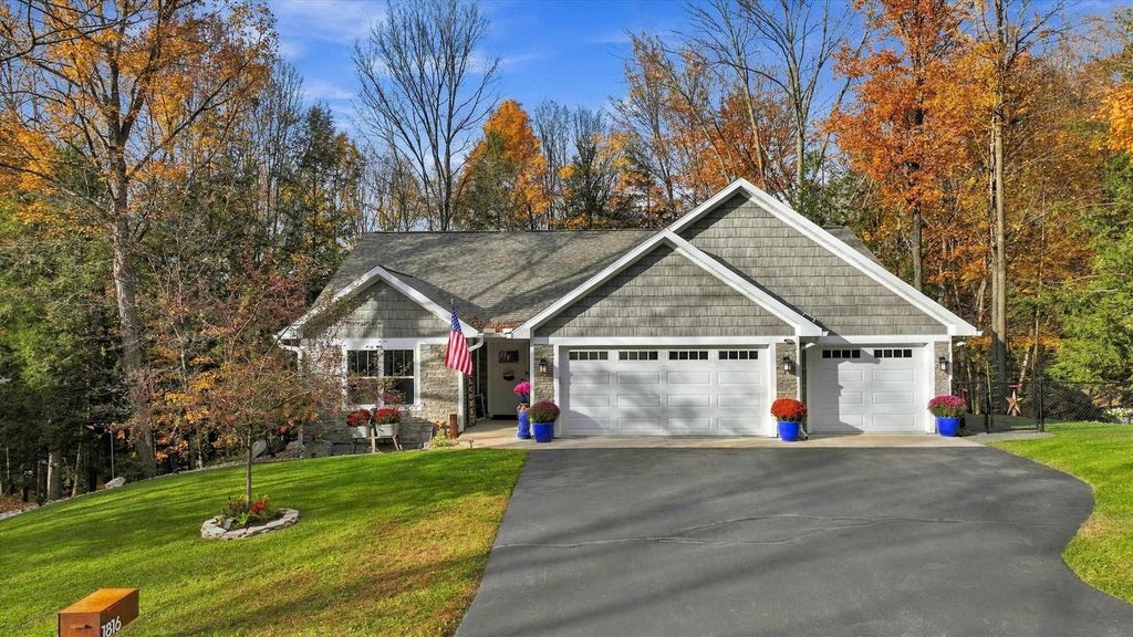 Photo of 1816 Maple Hill ROAD, Wausau, WI 54403 (MLS # 22605261)