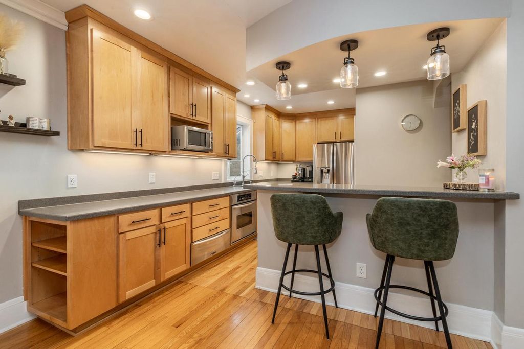 Photo of 4151 N Prospect AVENUE, Shorewood, WI 53211 (MLS # 1946828)