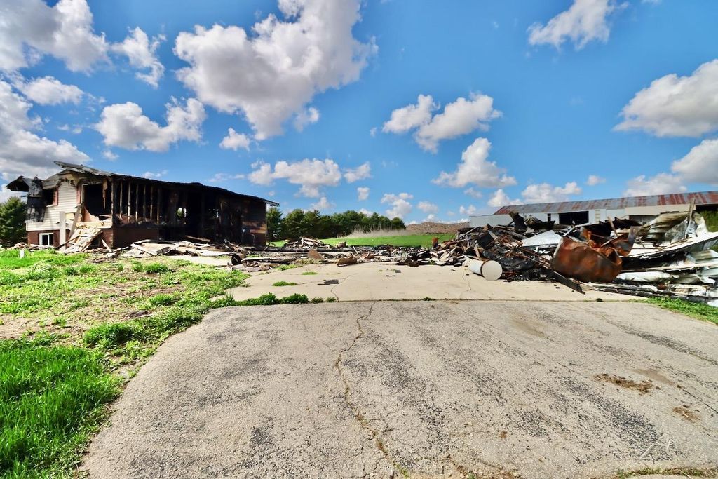 Photo of 17166 Dunbarton ROAD, Shullsburg, WI 53586 (MLS # 2021151)