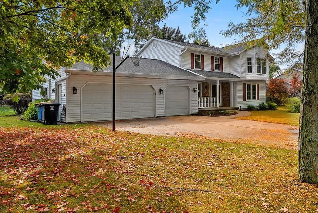 Photo of 3328 Davies AVENUE, Green Bay, WI 54311 (MLS # 50315701)
