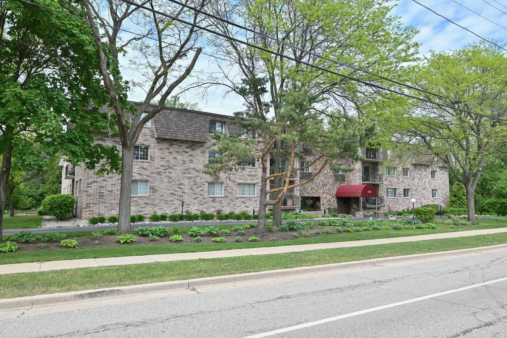 Photo of 1730 W Green Tree ROAD #104, Glendale, WI 53209 (MLS # 1963582)