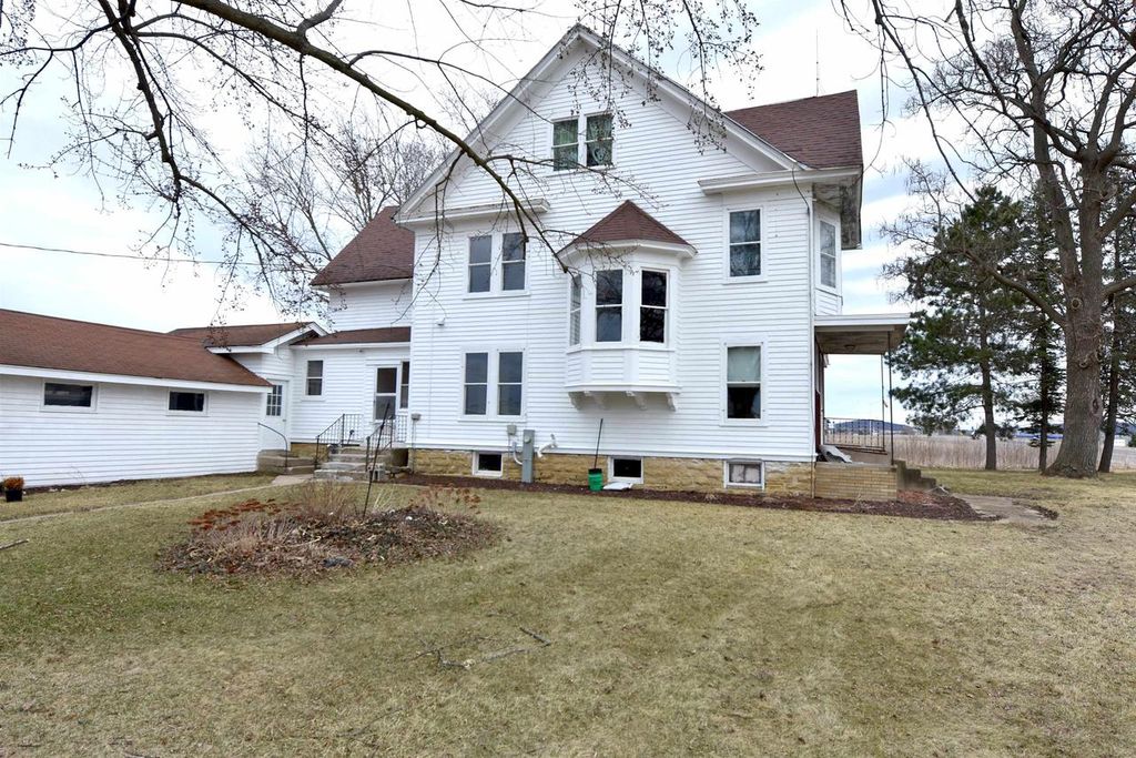 Photo of E11312 Highway 60 Blvd, Sauk City, WI 53583 (MLS # 2019033)