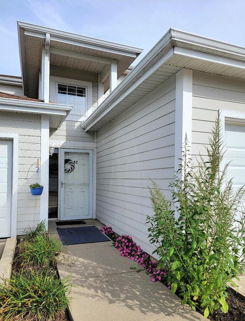 Photo of 6620 Meadowlands CIRCLE #8 C, Pleasant Prairie, WI 53158 (MLS # 1981791)