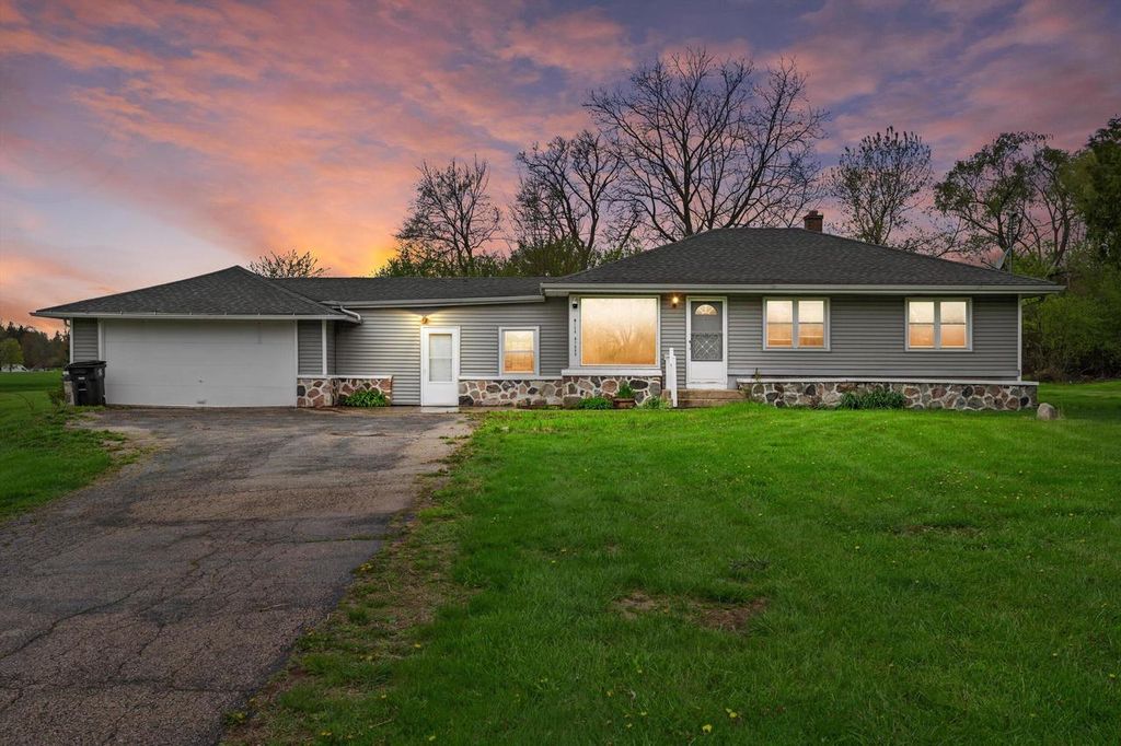 Photo of W126N7009 Highland DRIVE, Menomonee Falls, WI 53051 (MLS # 1960411)