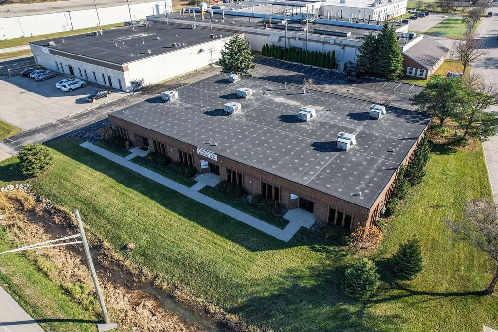 Photo of 9306 N 107th STREET #9316, Milwaukee, WI 53224 (MLS # 1946962)