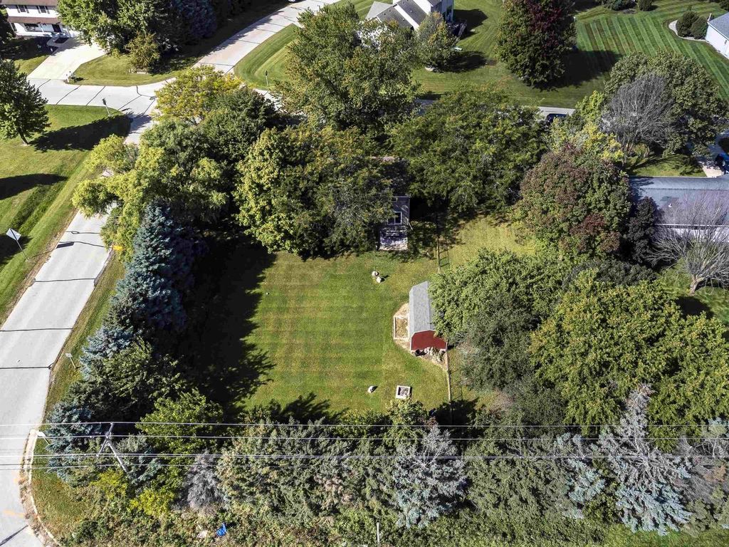 Photo of W176N9746 Riversbend CIRCLE #E, Germantown, WI 53022 (MLS # 1944231)