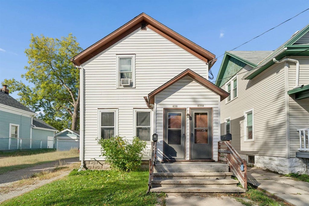 Photo of 839 Franklin STREET, Oshkosh, WI 54901 (MLS # 50334205)