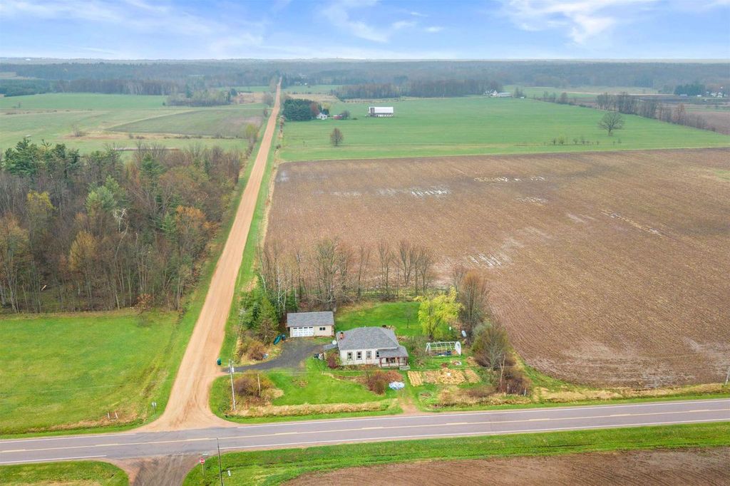 Photo of 2596 County Road M, Stevens Point, WI 54481 (MLS # 22601698)