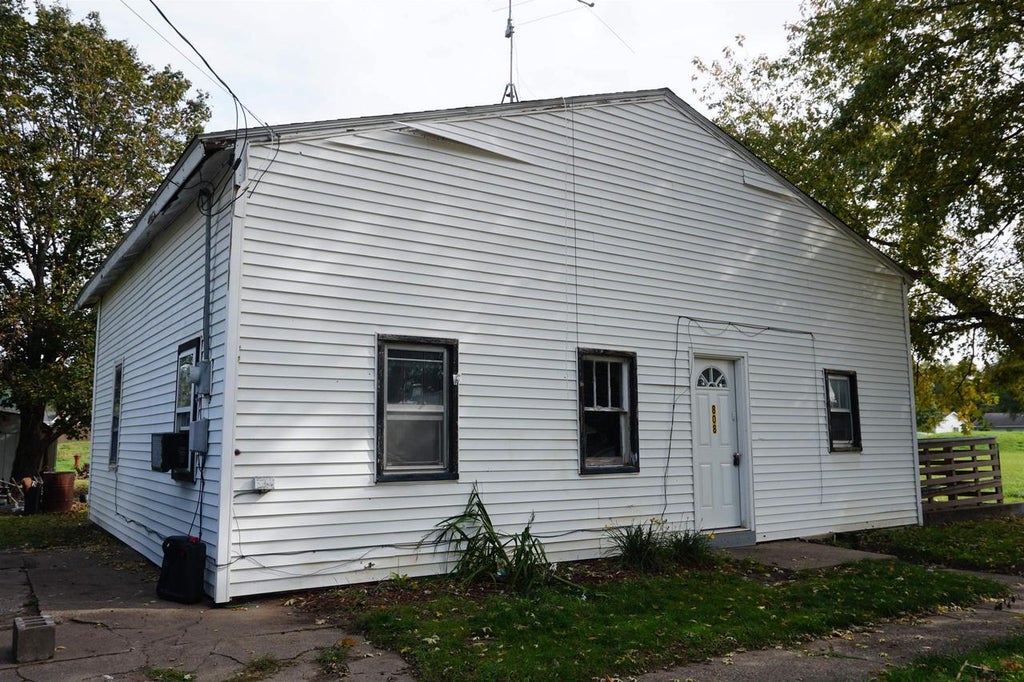 Photo of 808 S Michigan STREET, Prairie Du Chien, WI 53821 (MLS # 2035114)