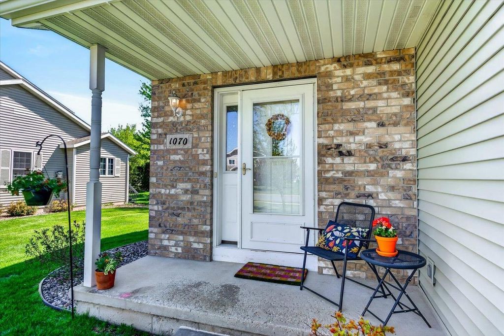 Photo of 1070 Vinyard DRIVE, Oregon, WI 53575 (MLS # 2021254)