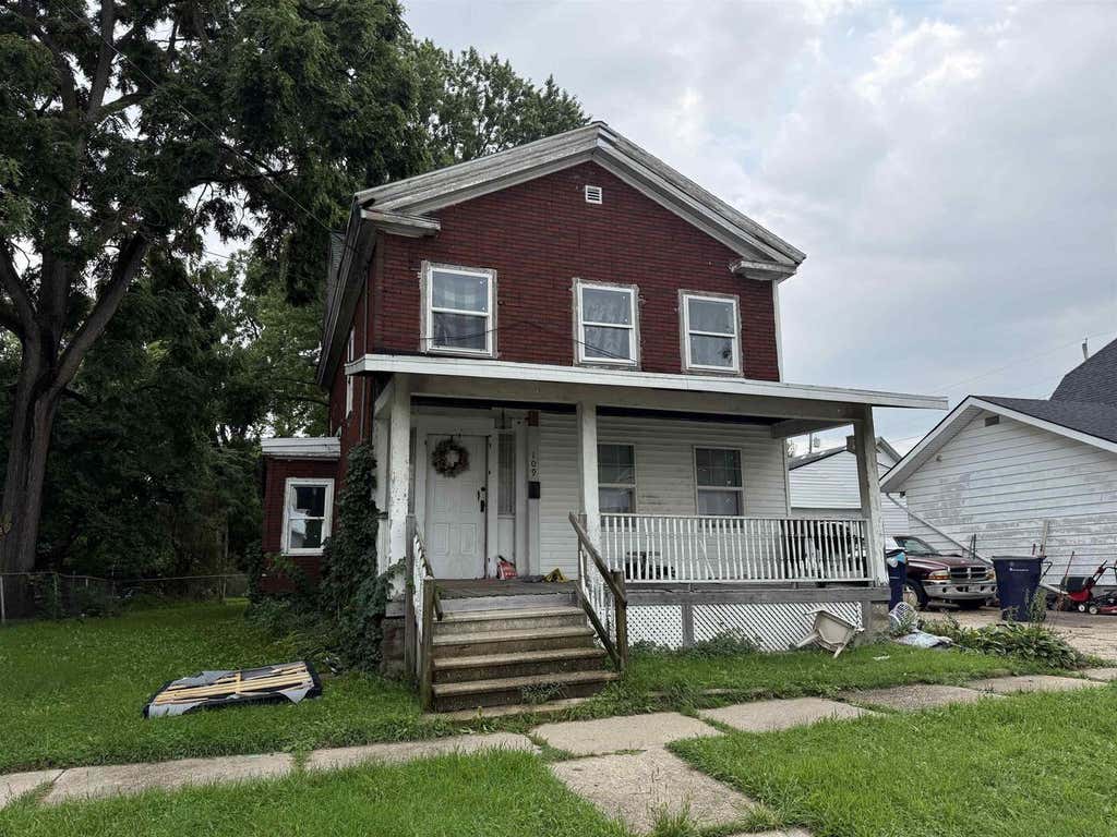 Photo of 109 W Holmes STREET, Janesville, WI 53545 (MLS # 2031052)