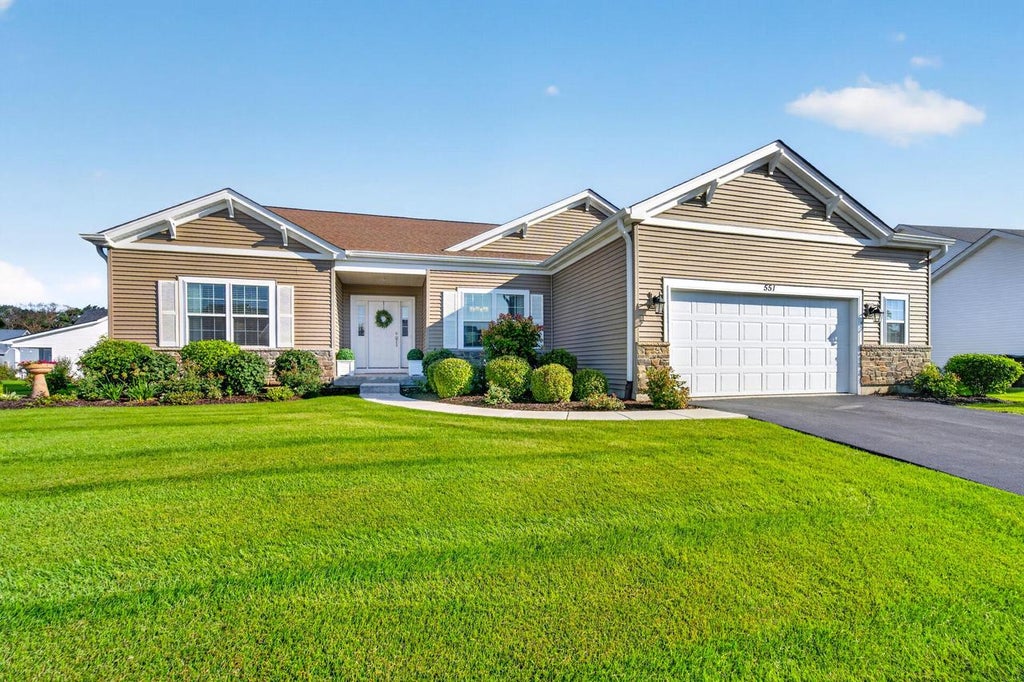 Photo of 551 N Stone Ridge DRIVE, Lake Geneva, WI 53147 (MLS # 1979599)