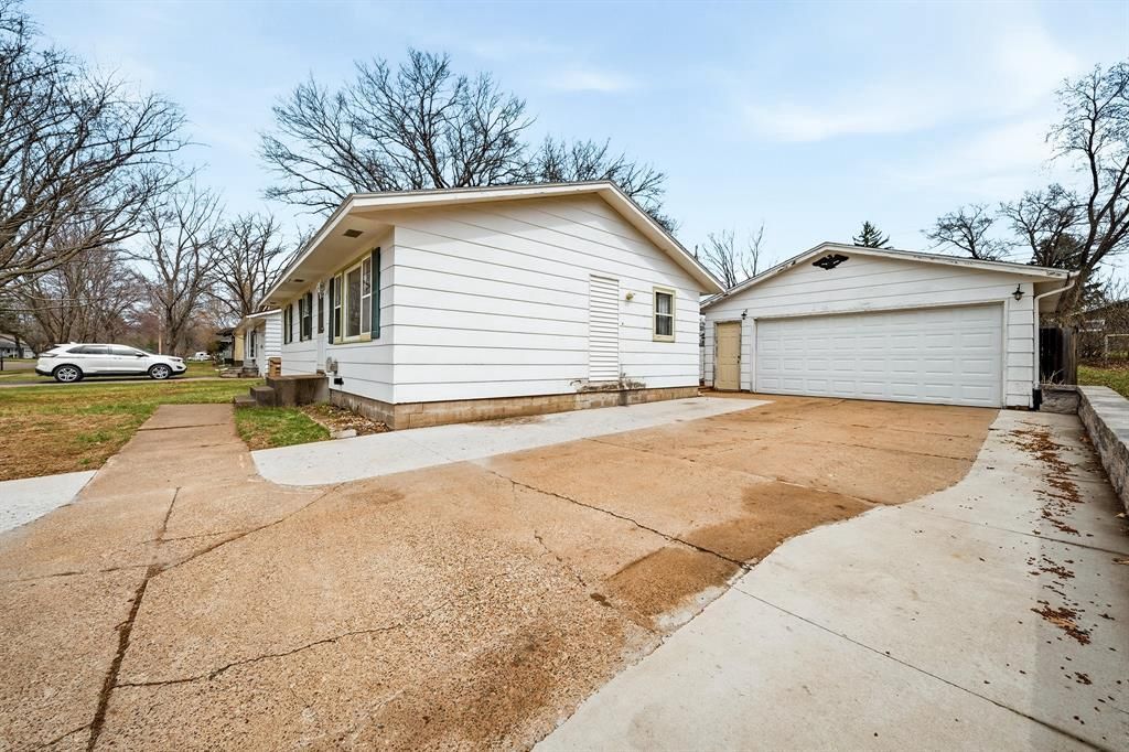 Photo of 3145 Saturn AVENUE, Eau Claire, WI 54703 (MLS # 1599884)