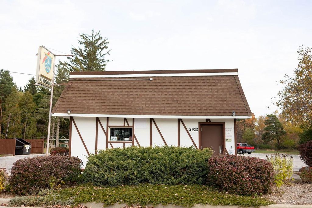 Photo of 2928 W Mason STREET, Green Bay, WI 54313 (MLS # 50318948)