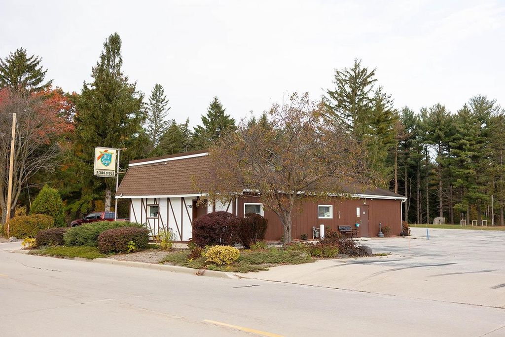 Photo of 2928 W Mason STREET, Green Bay, WI 54313 (MLS # 50318948)