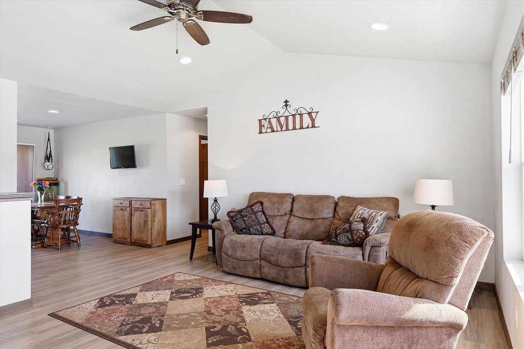 Photo of 2220 Antelope TRAIL, Kaukauna, WI 54130 (MLS # 50334257)