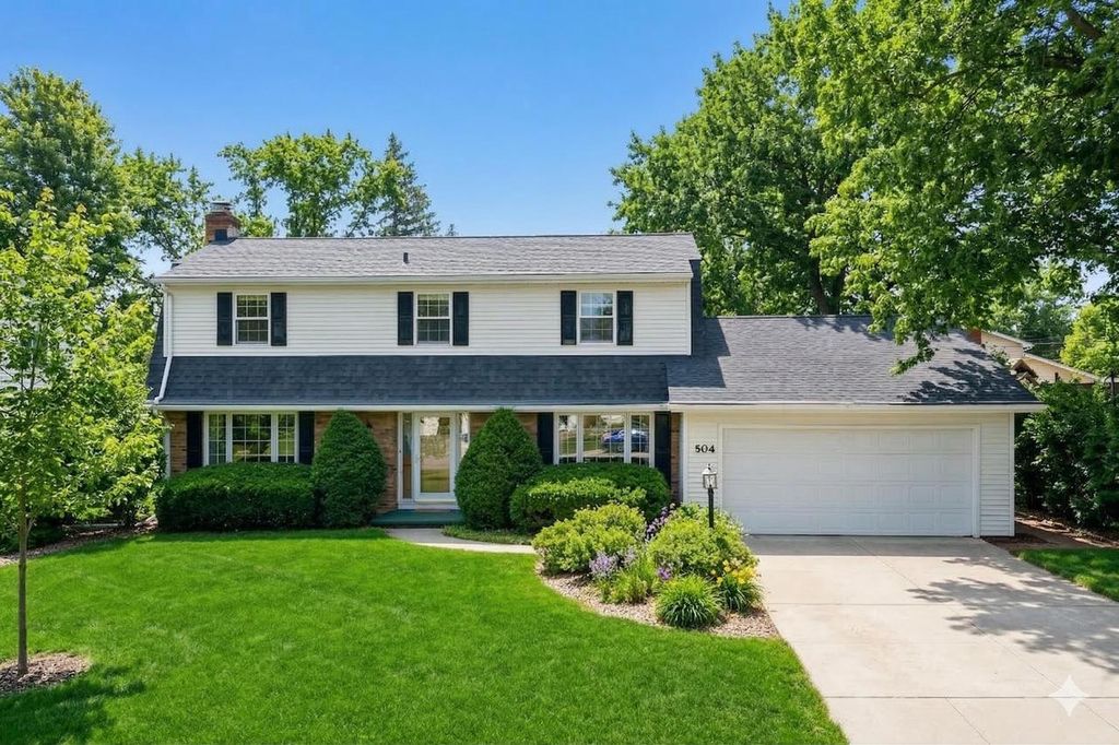 Photo of 504 Somerset DRIVE, Green Bay, WI 54301 (MLS # 50322189)