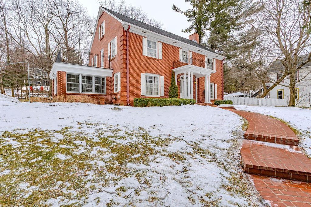 Photo of 711 N 10th STREET, Wausau, WI 54403 (MLS # 22600709)