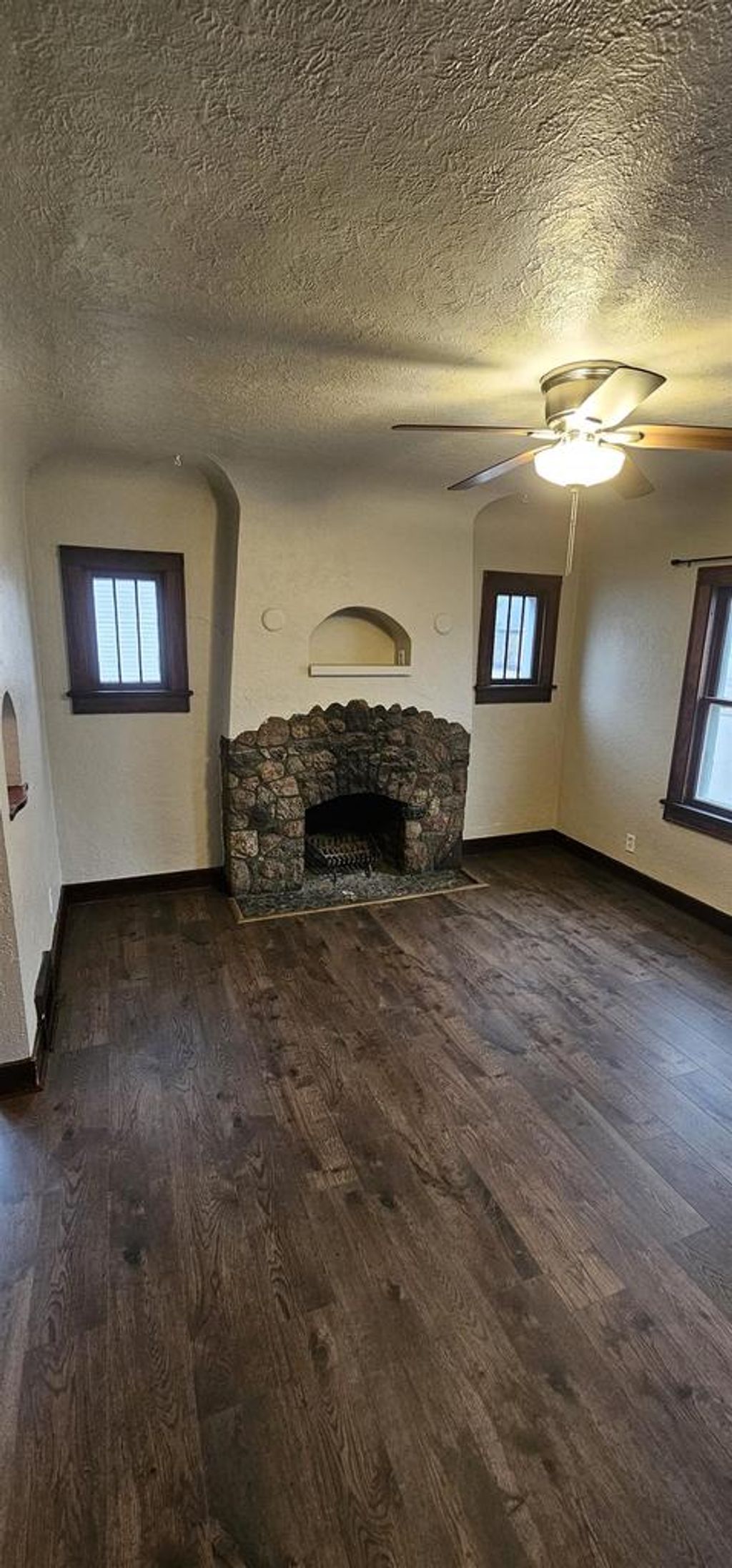 Photo of 818 N van Buren STREET, Green Bay, WI 54302 (MLS # 50322527)