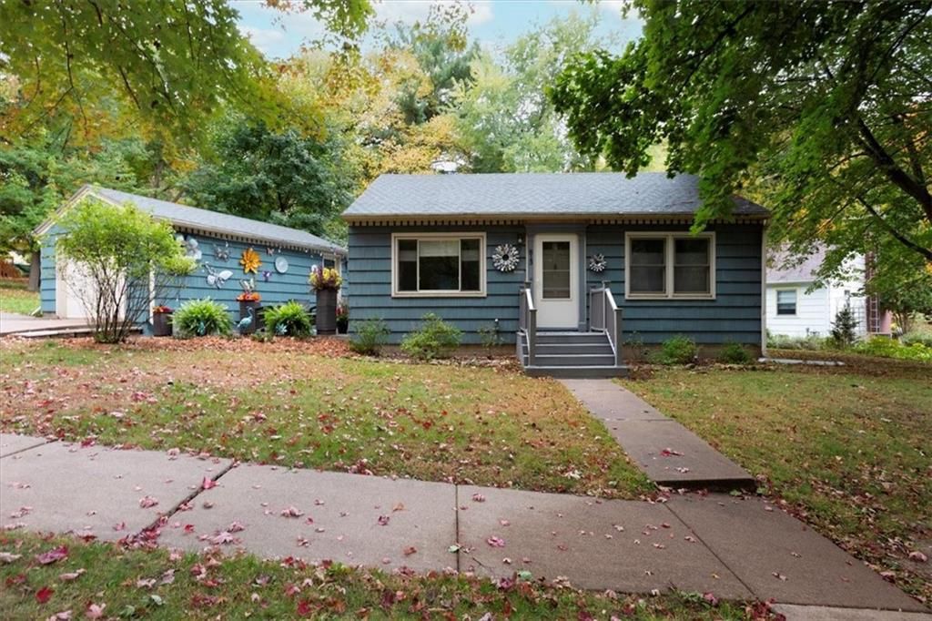 Photo of 813 Oakwood BOULEVARD, Menomonie, WI 54751 (MLS # 1596404)