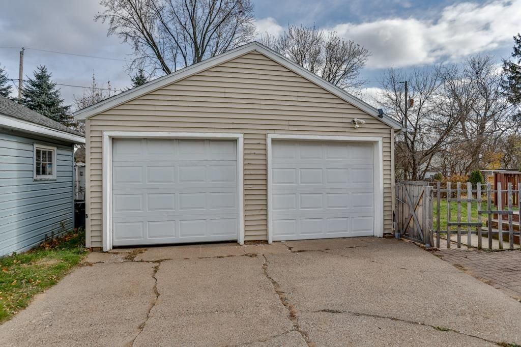 Photo of 1009 N 7th AVENUE, Wausau, WI 54401 (MLS # 22505371)