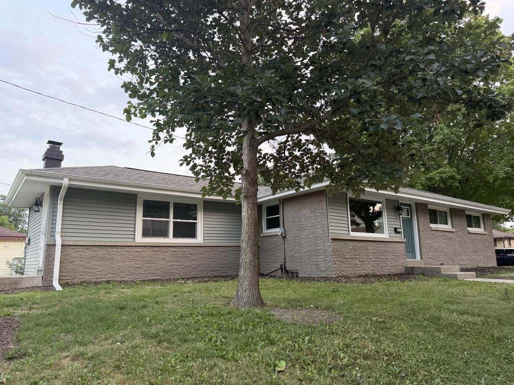 Photo of 8035 W Warnimont AVENUE, Milwaukee, WI 53220 (MLS # 1975734)