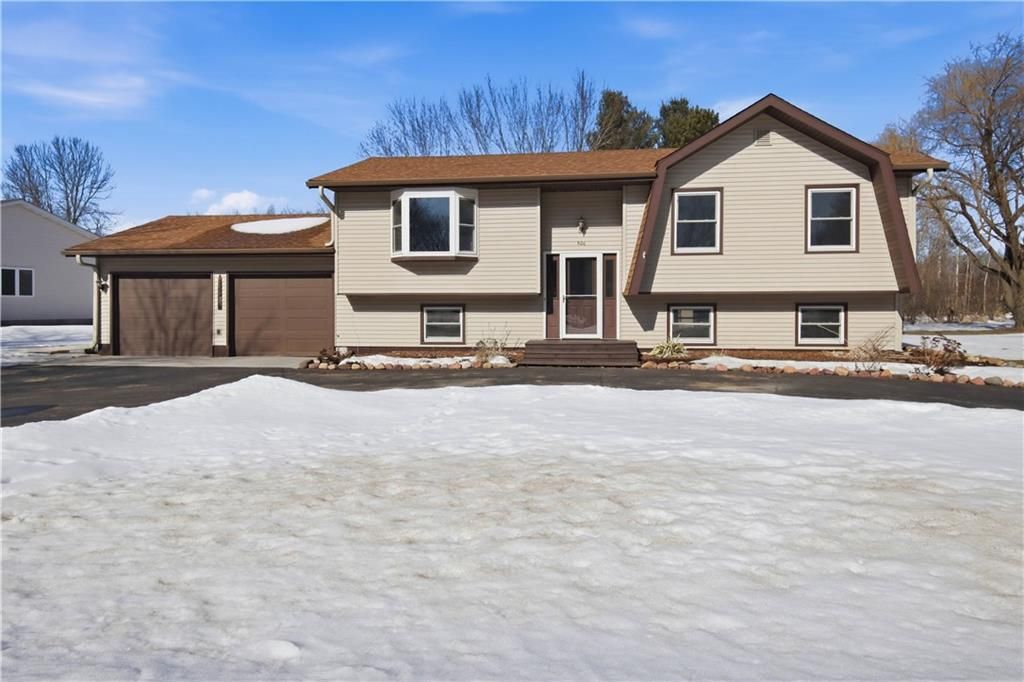 Photo of 506 W Stacy COURT, Cadott, WI 54727 (MLS # 1598299)
