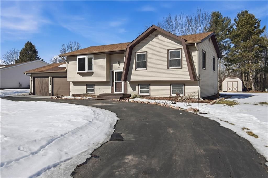 Photo of 506 W Stacy COURT, Cadott, WI 54727 (MLS # 1598299)