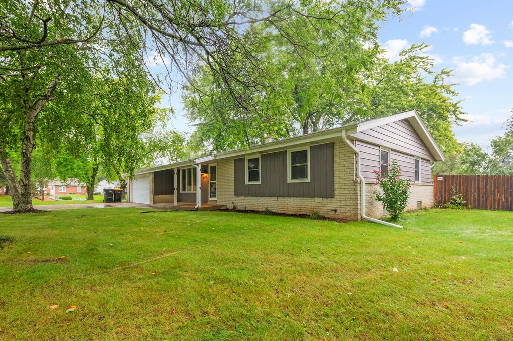 Photo of 6390 W Wabash AVENUE, Brown Deer, WI 53223 (MLS # 1978890)